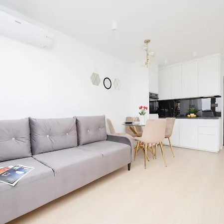 Capitol By Renters Warsaw
