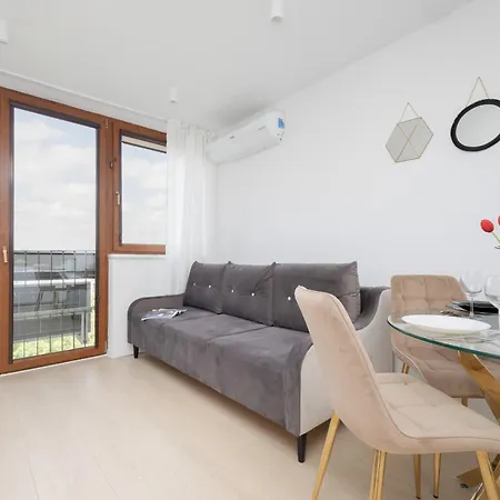 Capitol Bright In By Renters